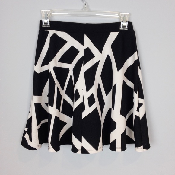 Bar III Printed A-Line Skirt D - Picture 4 of 8